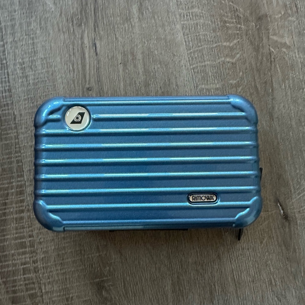Rimowa x EVA Toiletry Travel Case - Metallic Blue